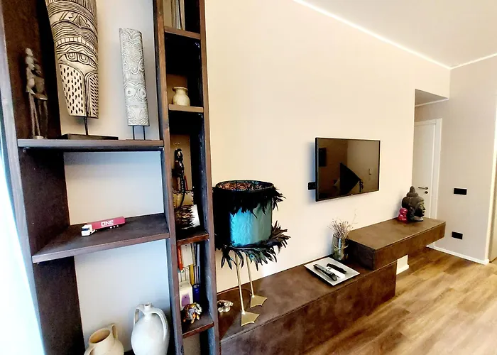 Via Ceccardi 3 * جنوة