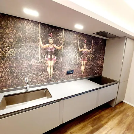 Via Ceccardi 3 ג'נובה